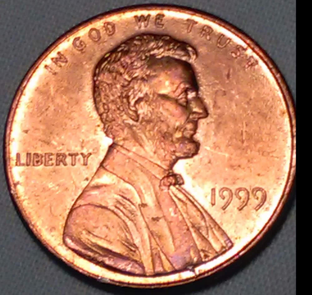 1999-P-Lincoln-Cent-With--Die-Chip-And-Crack-Under-Lincoln's-Bust-VLDS